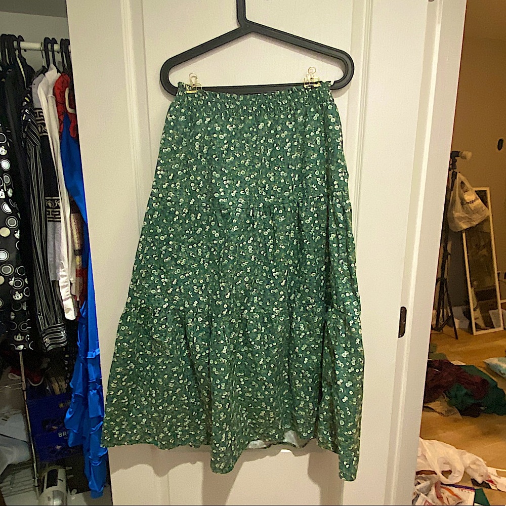 FLOWER PATTERN SKIRT (with pockets!!!!)